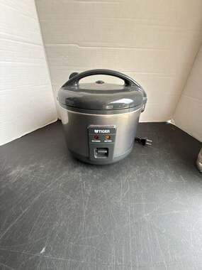 Tiger JNP-S55U 3-Cup Electric Rice Cooker and Warmer, Stainless Steel Gray